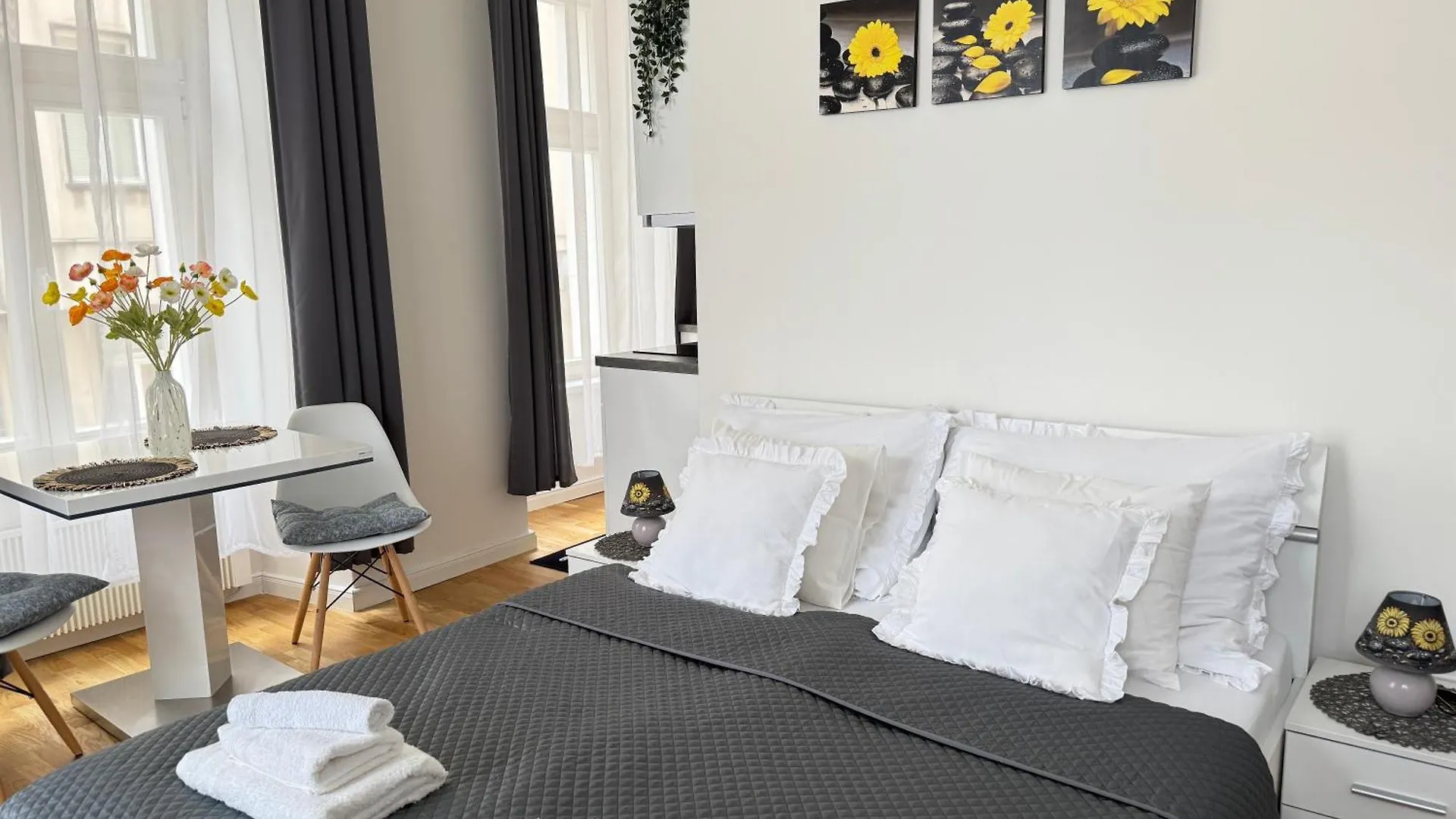 Praha 1 Florenc Hlavni Mesto Romantic Apartments